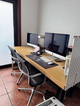 Escritorio de marca, buena calidad