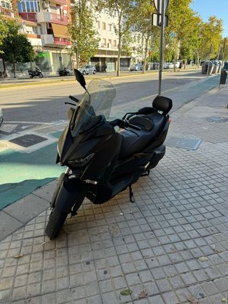YAMAHA XMAX 300 TECH