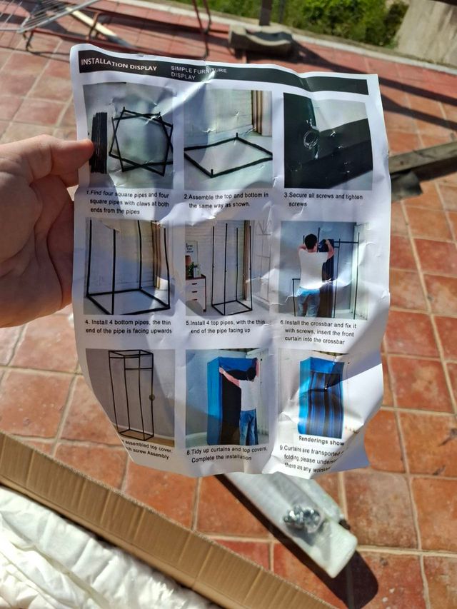 Vestidor portátil con cortina de privacidad