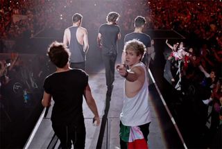 DVD•1D- One Direction: This is US • 2013