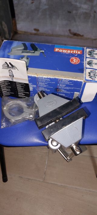 Piccola morsa snodabile