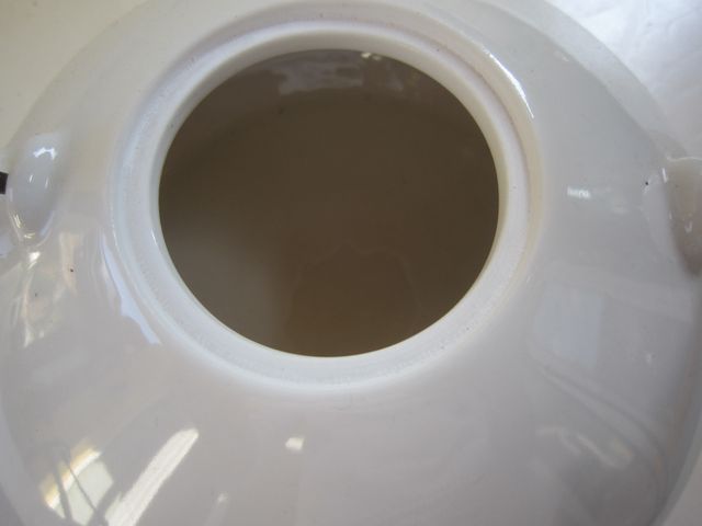 piccola teiera in porcellana