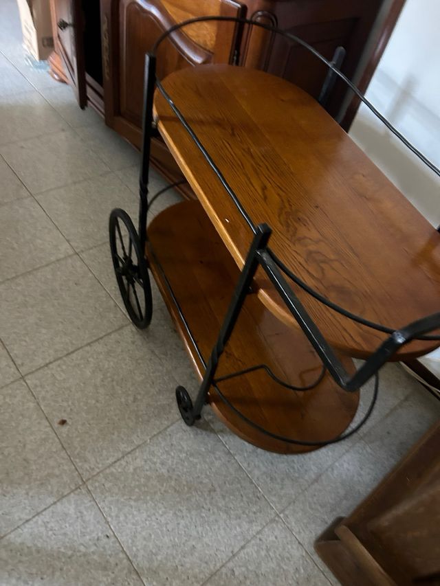carrello in legno porta bottiglie