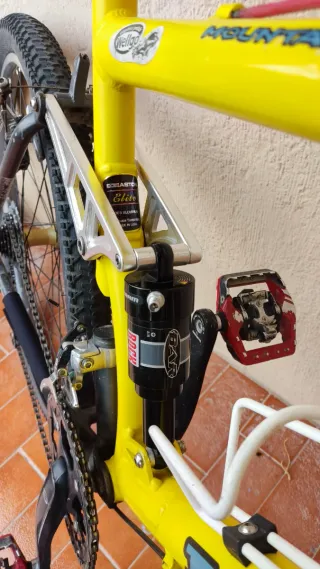 Se vende MTB clásica KONA sextoo 26"