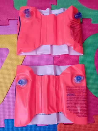 Manguitos nuevos 3-6/chanclas 24,28,30