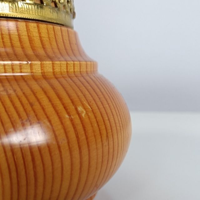 CANDEEIRO DE MESA DE MADEIRA