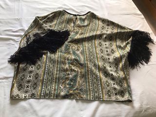 BLUSA TIPO PONCHO TONOS VERDES