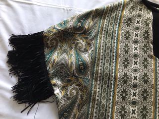 BLUSA TIPO PONCHO TONOS VERDES