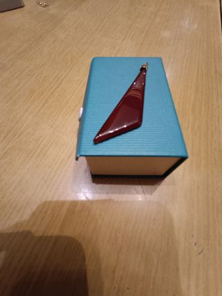 COLGANTE MARRON