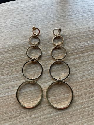 Pendientes dorados círculos