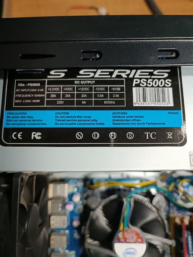 FUENTE DE ALIMENTACIÓN DE ORDENADOR