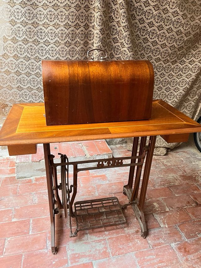 Maquina de coser antigua ALFA