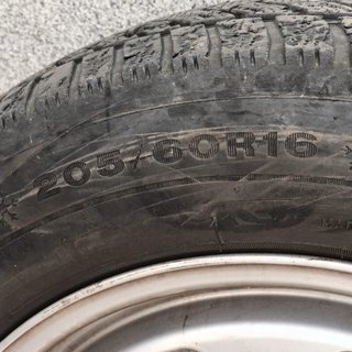 Venta de Llantas Audi a4 con neumatico de Invierno