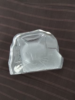 Cenicero- pisapapeles .