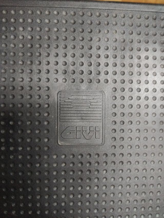 Griglia di supporto del bagagliaio Givi