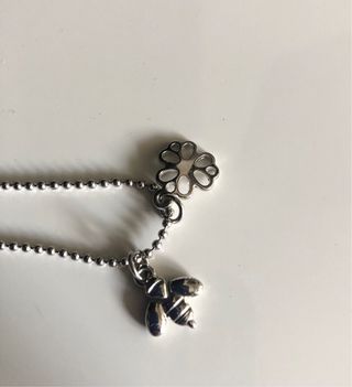 Collana fiore e ape