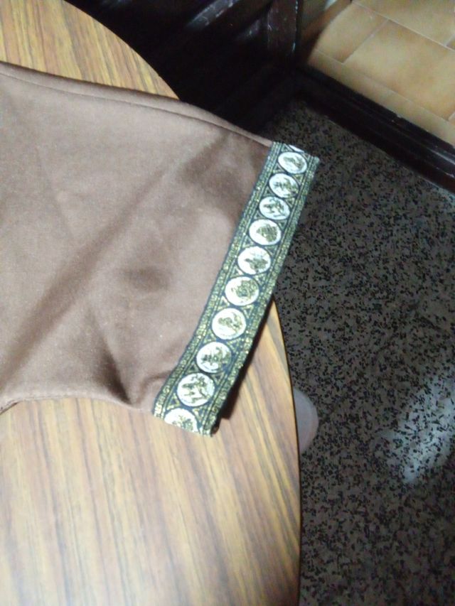 Camisa marrón disfraz