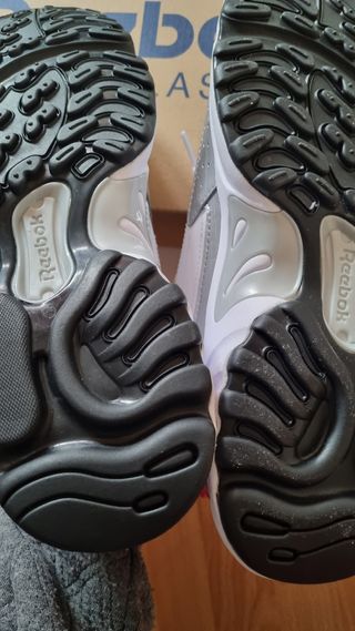 Zapatilla reebok