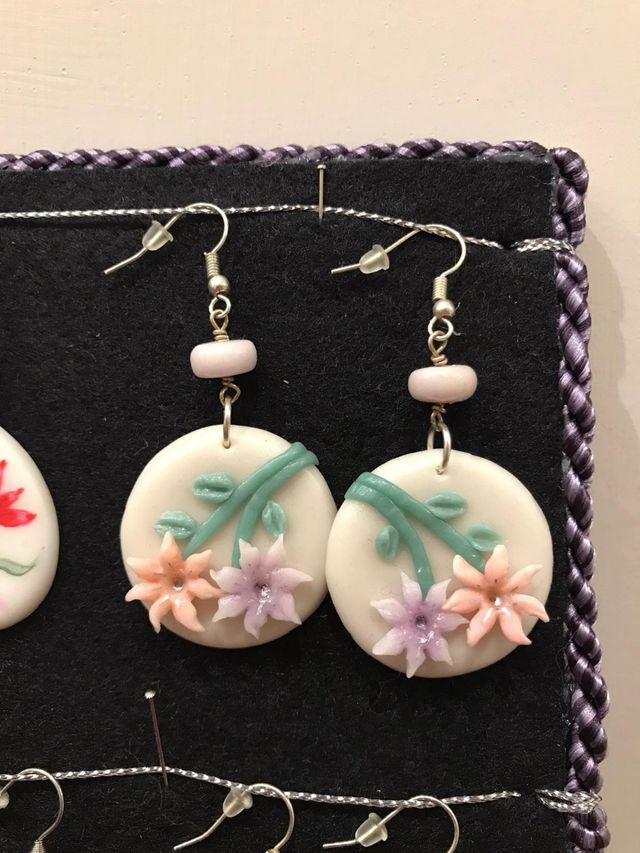 Orecchini porcellana fredda e dipinti a mano