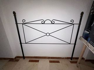 Cabecero de forja