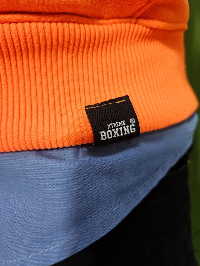 Felpa con cappuccio e tasche