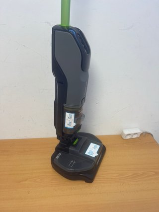 Aspirador limpiasuperficies Bissell