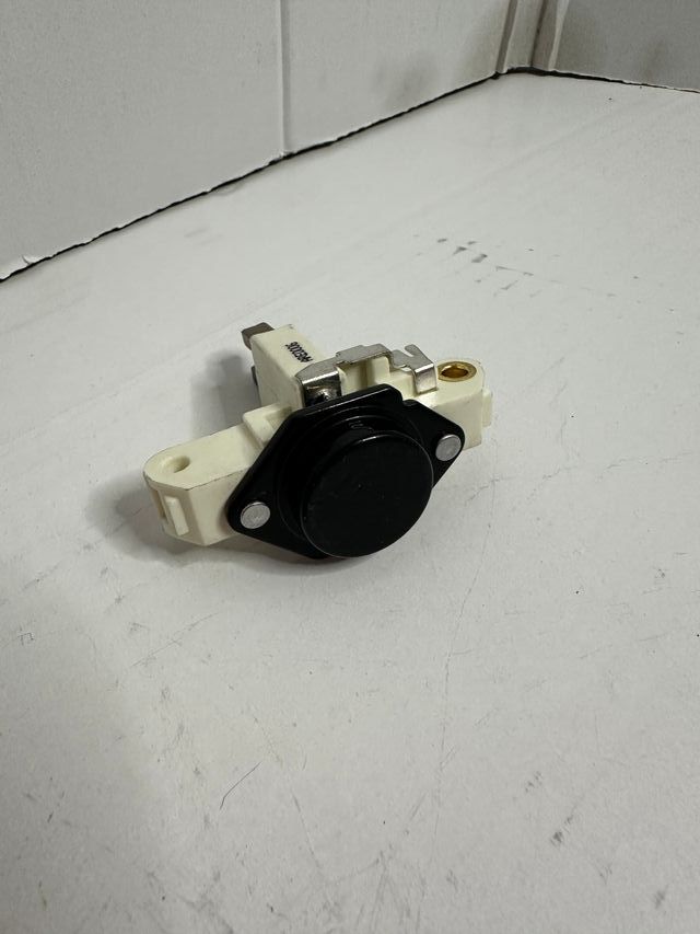 BMW M52 ALTERNADOR REGULADOR