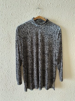 Rafaella jersey leopardo terciopelo gris talla L