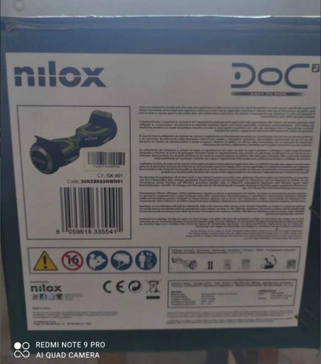 Patinete eléctrico nuevo coge buena velocidad.