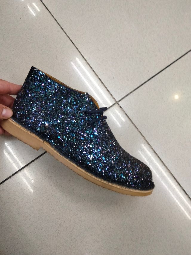 Bota brillo baja plana mujer