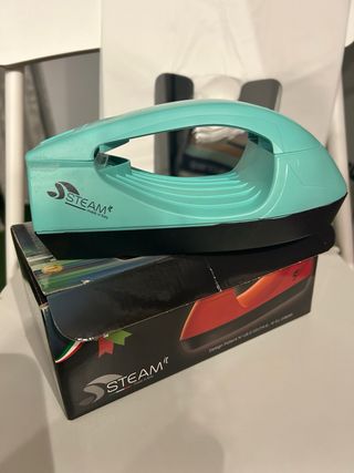Plancha vapor vertical ropa 