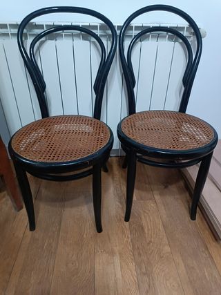 Sillas antiguas de rejilla