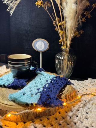 2 Sottobicchieri azzurri e blu macramé