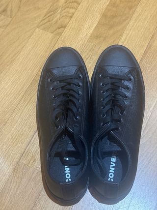 CONVERSE negras