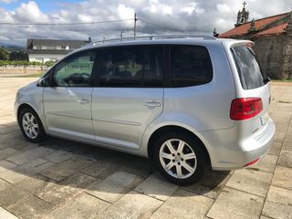 Volkswagen Touran 2011