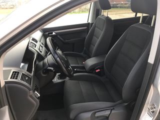 Volkswagen Touran 2011