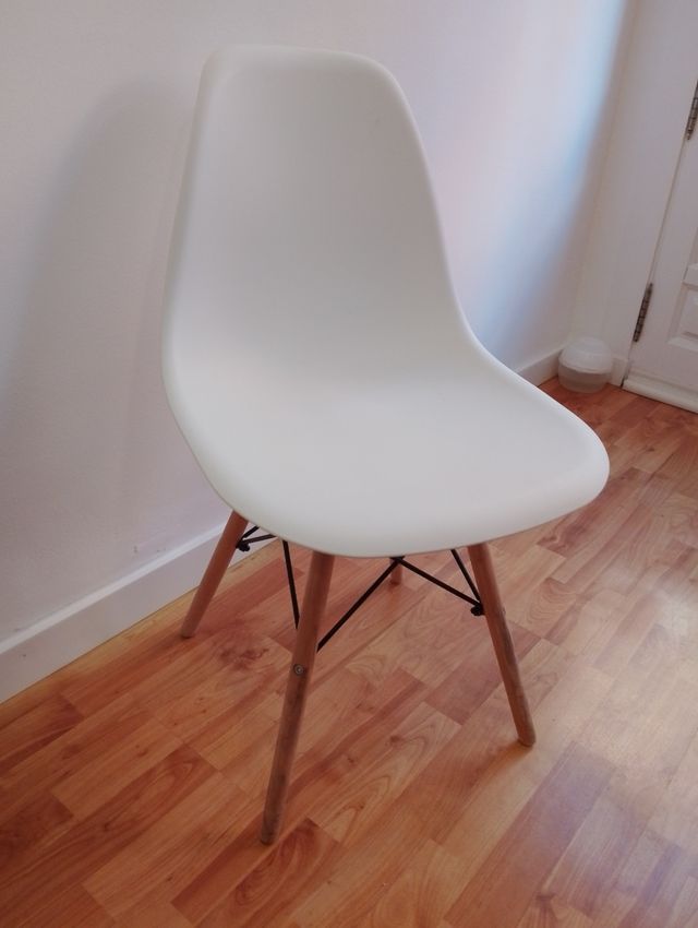 2 Sillas estilo nórdico