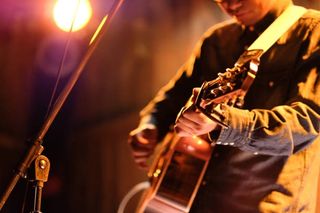 Se ofrece duo acustico en directo , pop español