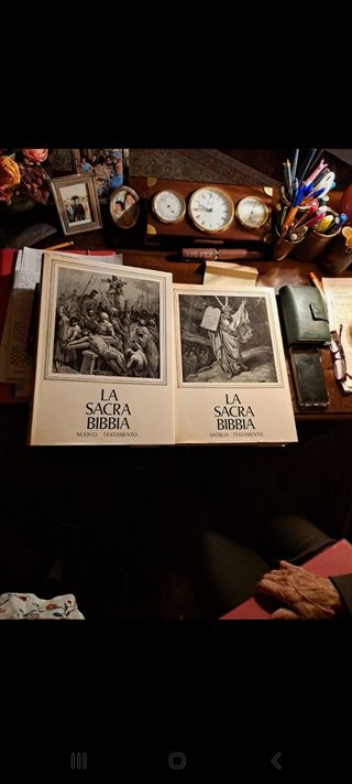 La sacra bibbia nuovo e antico  testamento