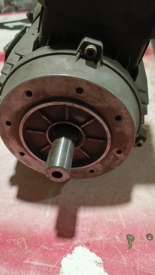 Motore elettrico trifase 0,55kw