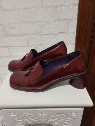 Zapato charol granate