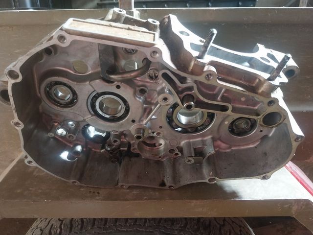 Carter y  caja cambios suzuki ltz