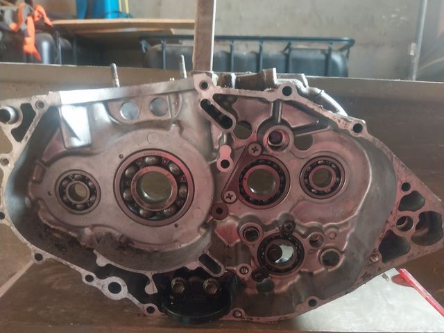 Carter y  caja cambios suzuki ltz
