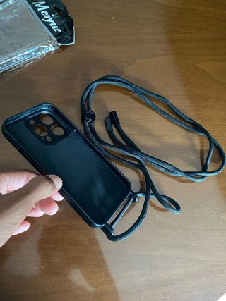 custodia cellulare iphone 15 pro con cordino nuovo