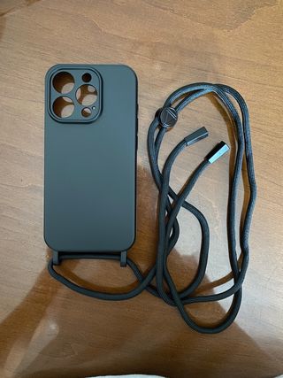 custodia cellulare iphone 15 pro con cordino nuovo