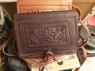 Bolso cuero artesanal hecho a mano