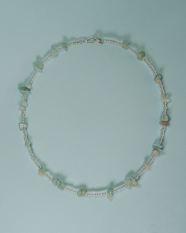 Collana con perline e cristalli