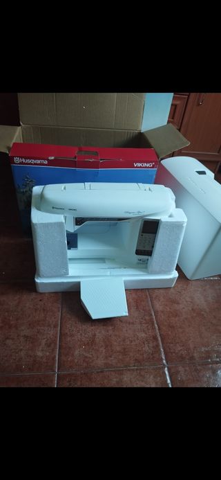 Máquina de coser Husqvarna viking