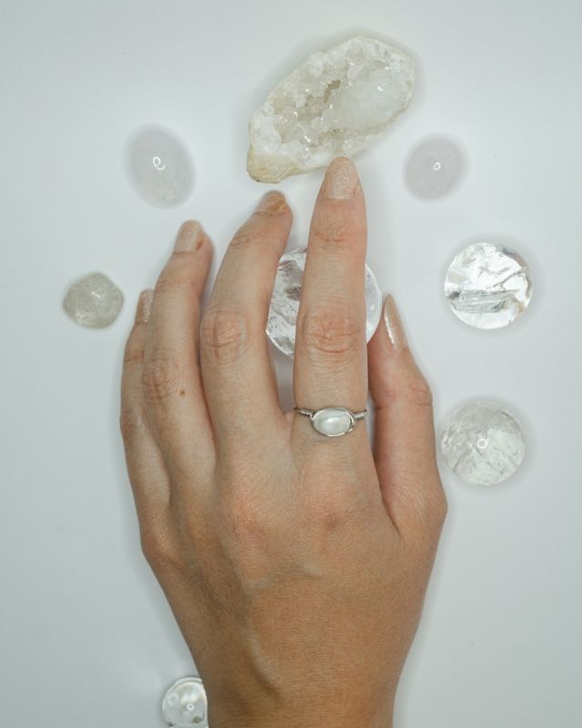 Anello con perla d'acqua dolce 