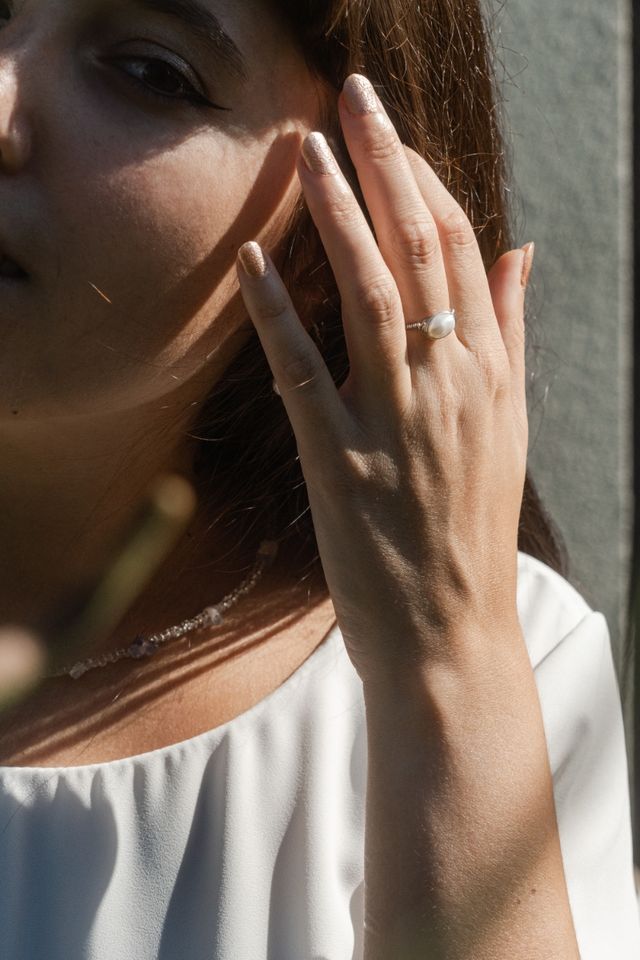 Anello con perla d'acqua dolce 